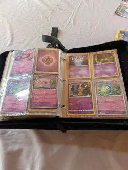 Pokemon card collection - over 690 cards! - Image 4