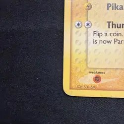 Pokemon Pikachu 60/106 EX Emerald Common Regular 2005 Card MP - Image 4