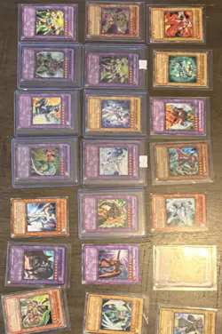 Yu-Gi-Oh! 21 ELEMENTAL HERO LOT - Image 1