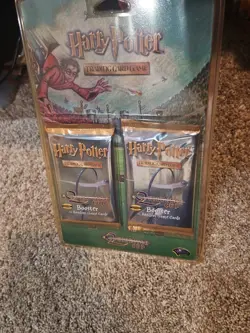 Harry Potter Trading Card Blister Pack Quidditch Cup - Image 1