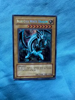 YUGIOH BLUE EYES WHITE DRAGON SECRET RARE HOLO CARD #BPT-009 VLP NM OR BETTER - Image 1