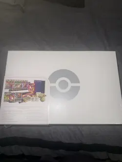 Pokemon TCG Sword and Shield Ultra Premium Collection Charizard Box 820650871115 - Image 2