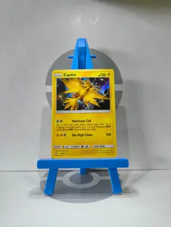 Pokemon TCG Zapdos Hidden Fates 24/68 Reverse Holo Holo Rare - Image 1