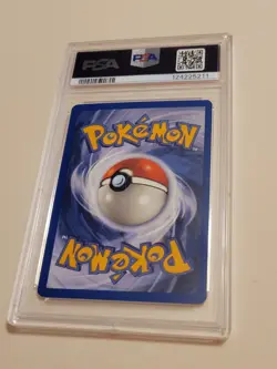 Zapdos - Pokemon Base Set #16 - Near Mint to Mint PSA 8 - Legendary - Image 4