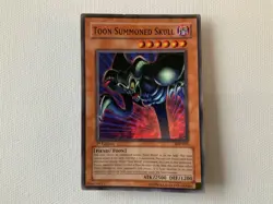 1st Edition Toon Summoned Skull SDP-021 Yu-Gi-Oh Ultra Rare Yugioh Card - LP - Image 1