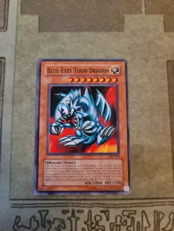 YUGIOH BLUE-EYES TOON DRAGON SDP-020 COMMON UNLIMITED ED NM 1996 - Image 2