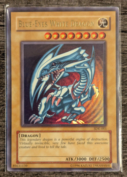 Yu-Gi-Oh!: Blue-Eyes White Dragon (Starter Deck Kaiba) ULTRA RARE - HP/DMG - Image 1