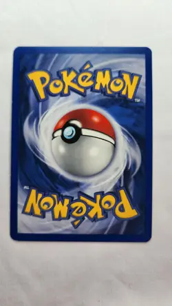 2000 Pokemon Pikachu World Collection Baby Pikachu (Italian) Gold Tail Stamp NM - Image 2