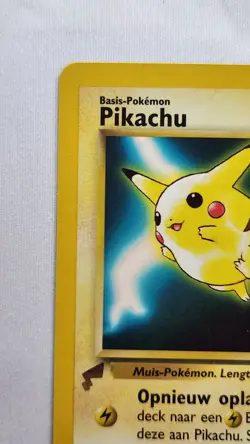 2000 Pokemon World Collection Lightning Pikachu (Dutch) Gold Tail Stamp NM - Image 3