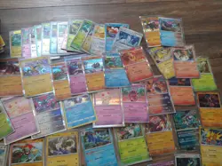 Lot of 500+ Pokemon Cards 65+ Holo Rares - Image 5