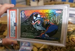 PSA 10-“WE ARE VENOM" - GOLD STAMPED Weiss Schwarz Marvel vol.2 MAR S113-098SP - Image 2