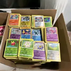 Pokemon TCG Bulk Card Lot - 1000 Holo & Reverse Holo Only - Image 1