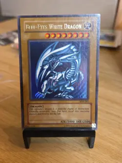 Yugioh Blue Eyes White Dragon SDK-001 Super Rare Unlimited - Image 1
