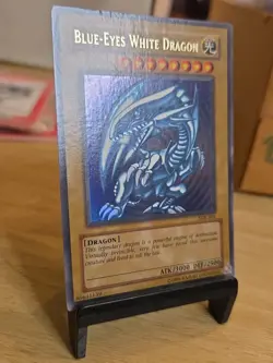 Yugioh Blue Eyes White Dragon SDK-001 Super Rare Unlimited - Image 2