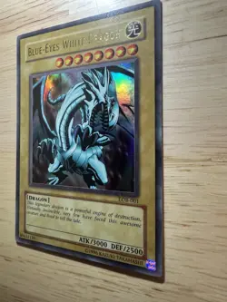 Blue Eyes White Dragon LOB-001 Ultra Rare Holo The Legend of Yugioh MPHP - Image 2
