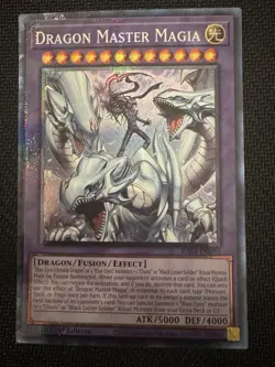 YuGiOh Dragon Master Magia RA04-EN055 collector rare 1st ed - Image 1