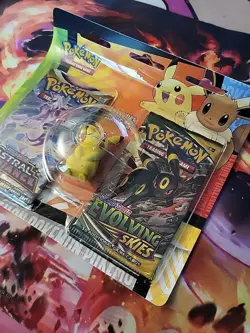 Pokemon TCG Back to School Pikachu Eraser 2-Pack Blister Evolving Skies - Image 2