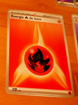 POKEMON FLAMME BLANCHE CARD CARTE Energie FEU SVE 018 WHT EV10.5 FR MINT - Image 1