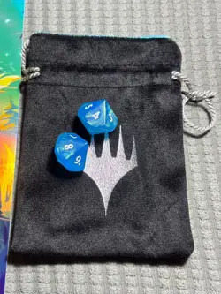 MTG X FINAL FANTASY CHOCOBO Rancing PROMO Pin , Poster , Bag and Dice - Image 4