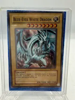 VINTAGE YU-GI-OH 1996 BLUE-EYES WHITE DRAGON HOLO SKE-001 YUGIOH * - Image 2