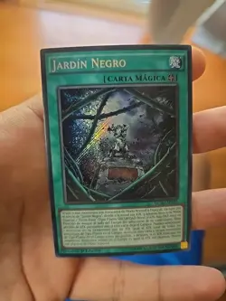 Yugioh Black Garden LC5D-EN101 Secret Rare 1st Ed NM (Spanish Language) - Image 1