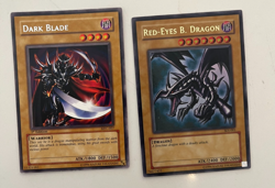 YuGiOh 850 Card Bulk Lot Holo Rares Blue Eyes DMG Foils VTG Collection - Image 5