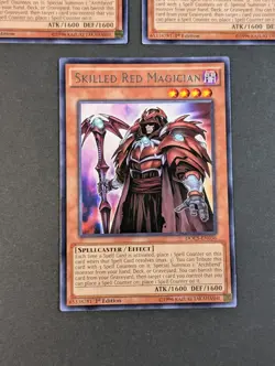 Yugioh TCG - 3x Skilled Red Magician - DOCS-EN036 - NM/LP - 1st Edition - Rare - Image 5