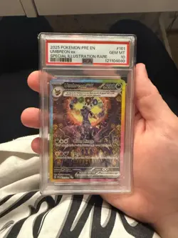 2025 POKEMON PRE EN-PRISMATIC EVOLUTIONS #161 UMBREON EX PSA 10 - Image 1