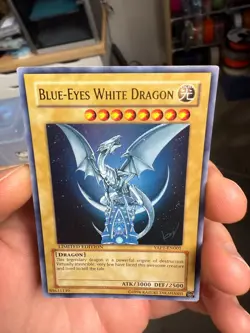 Yugioh Blue-Eyes White Dragon YAP1-EN001 Ultra Rare Limited Edition - Image 4