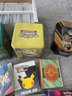 POKEMON TCG BULK LOT COLLECTION c3050 CARDS (Black White mini tins) - Image 4