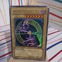 *** DARK MAGICIAN *** ORIGINAL ULTRA RARE SDY-006 (PLAYED CONDITION) YUGIOH! - Image 1