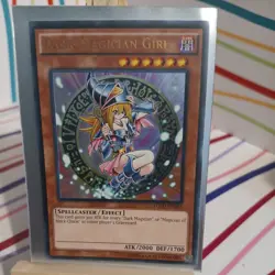 🔥 Yugioh Dark Magician Girl YGLD-ENB03 ULTRA RARE NEAR MINT HOLOFOIL - Image 1