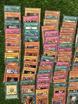 x137 Konami Yu-Gi-Oh Yugioh 1996 1st Edition + 80 Base + Tin - Image 2