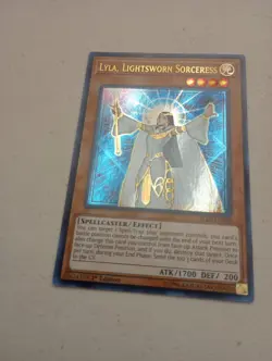 Yugioh! LP Lyla, Lightsworn Sorceress BLLR-EN036 Ultra Rare 1st Edition - Image 2