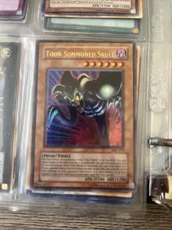 Yugioh Toon Summoned Skull Ultra Rare SRL-EN073 Unlimited Edition LP 25th - Image 1