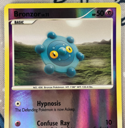 Bronzor 52/100 Reverse Holo Diamond & Pearl Majestic Dawn Pokemon Card 2008 NM - Image 2