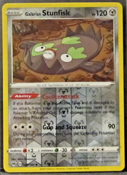 1 POKEMON CARD TCG/GALARIAN STUNFISK/125/185/REVERSE HOLO/UNCOMMON/2020 - Image 1