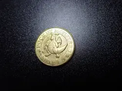 Pokemon Card Banpresto 1997 Promo Game Coin Gold Dragonite #5394 - Image 3