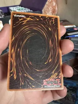 Moderate play- Yugioh! Raigeki - LOB-053 - Super Rare - Unlimited Edition - Image 5