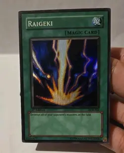 YUGIOH RAIGEKI SUPER LOB-053 1ST EDITION LIGHT PLAYED - Image 5