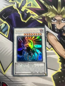 BLACK-WINGED DRAGON ULTRA RARE GERMAN AC11-DE003 LIGHT PLAY YUGIOH - Image 1