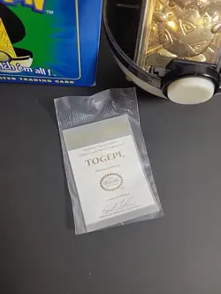 1999 Burger King Sealed Togepi Pokemon Ball & 23K Gold Trading Card, Blue Box. - Image 4