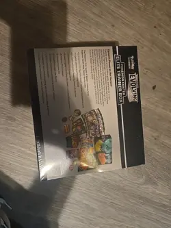 Pokemon Center Exclusive Evolving Skies Elite Trainer Box ETB SEALED - Image 3