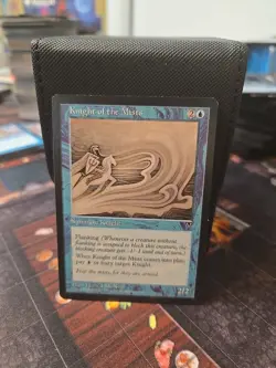 Knight Of The Mists, MTG Visions (1997), Common Blue Enchantment VNM - Image 1