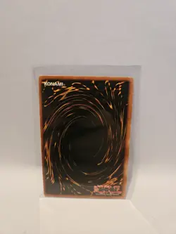 Yugioh Dark Magician SDY-006 Unlimited Ultra Rare Holo - Image 2