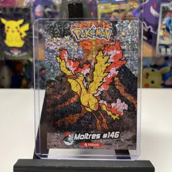 2025 POKEMON STAINED GLASS Crystal Card Kanto Peru Foil # 146 Moltres - Image 1