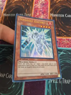 Yugioh Sergeant Electro PHSW-EN090 Ultra Rare 1st Edition Near Mint - Image 2