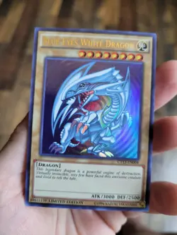 YUGIOH! Blue-Eyes White Dragon CT13-EN008 Ultra Rare Limited Edition LP - Image 2