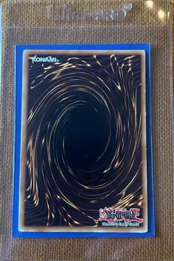 Yugioh Simorgh Bird of Divinity SD8-EN001 1ST ULTRA (NM) - Image 2