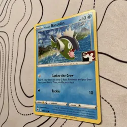 HISUIAN BASCULIN 043/189 HOLO PLAY PRIZE PACK SERIES 3 POKEMON TCG - Image 2
